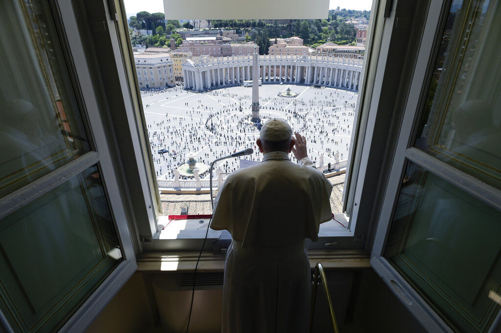 APTOPIX Virus Outbreak Vatican Pope